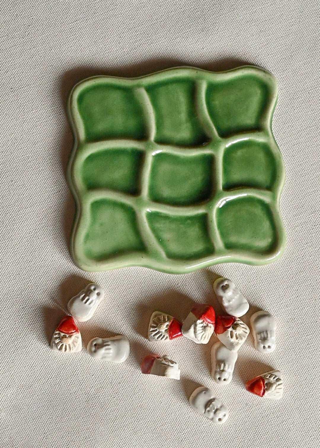 Christmas themed Ceramic Tic Tac Toe - TOH