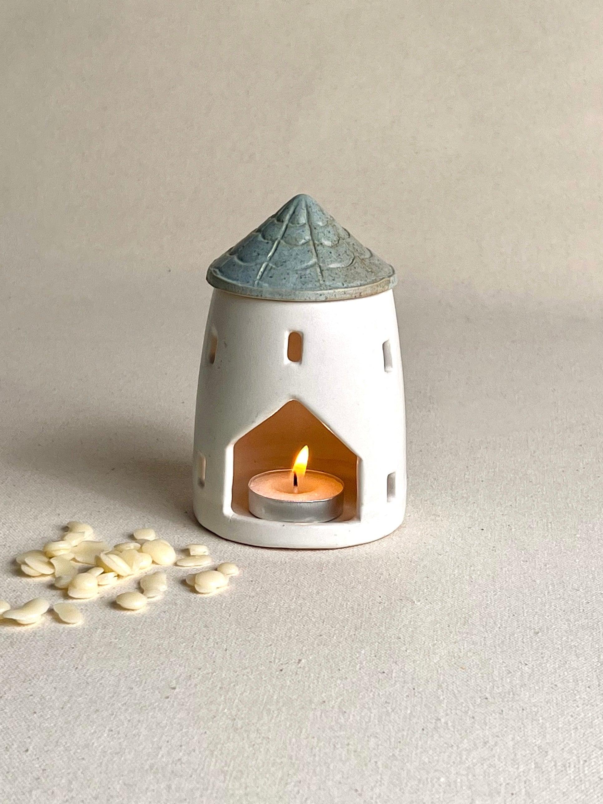 White Ceramic House Wax Melt/ Oil Burner / Tea Light Holder - TOH